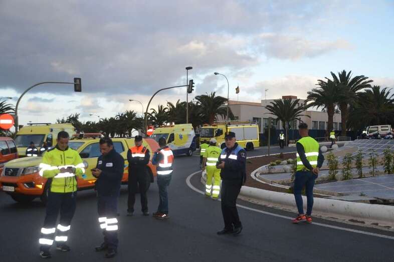 Efectivos policiales y de Protección Civil durante la Cabalgata de Telde (Foto TA)